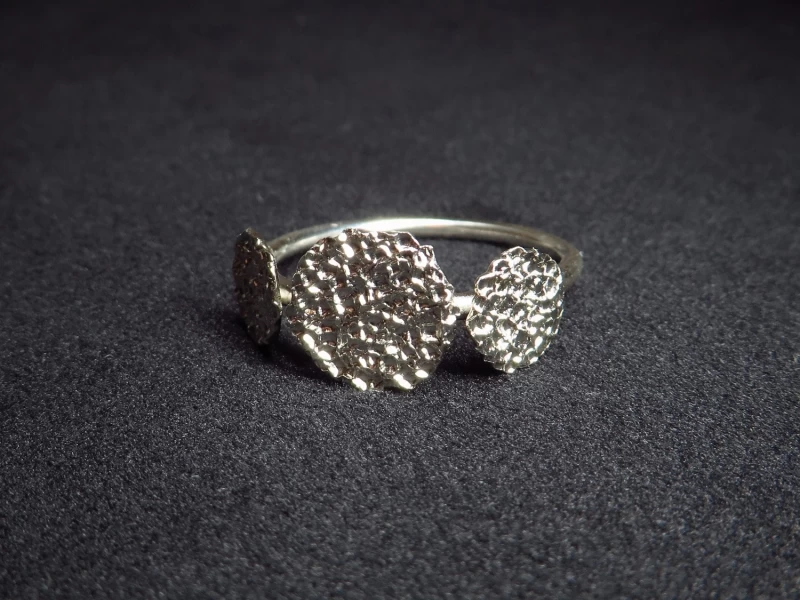 Ring Silber ausgefallen